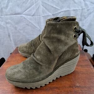 Fly London Yama Green Wedge Ankle Booties Lace Up Back Size 6.5 - 7